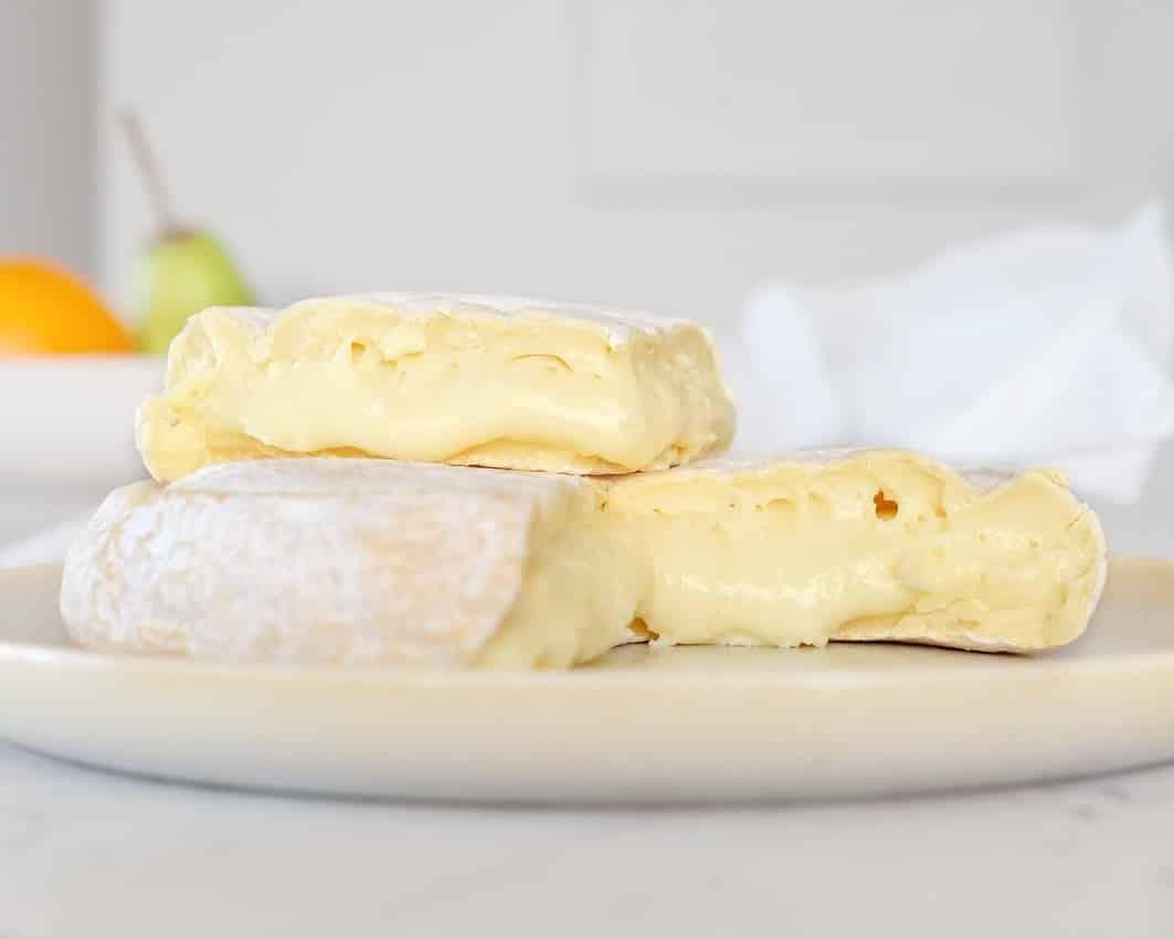 Australian Washed Rind Mountain Man: Australian Reblochon (Origin & Serving Guide)